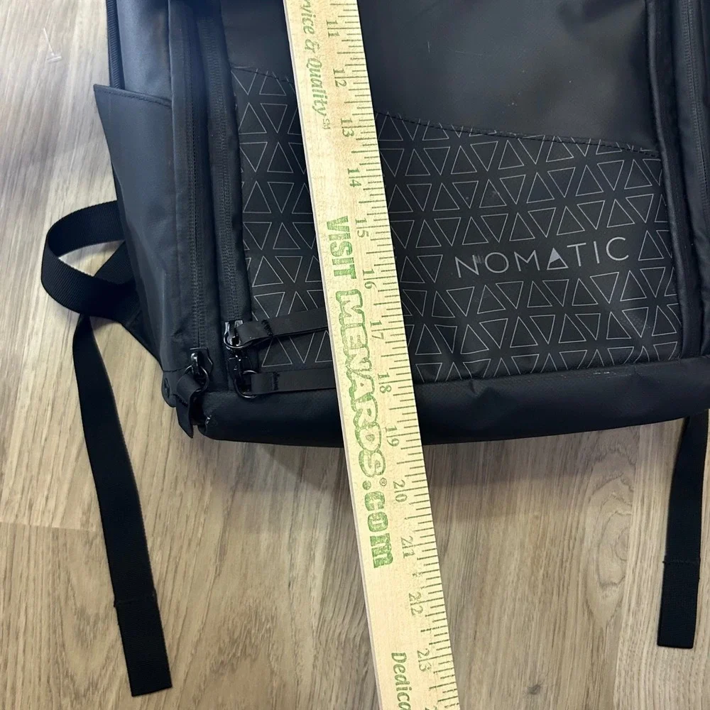Nomatic Travel Pack Backpack 20L Expands to 24L Tech Laptop Carry On Black